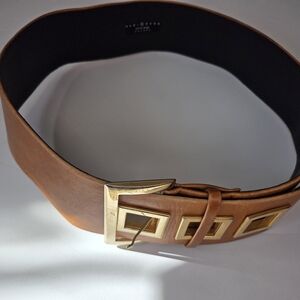 Suzi Roher Brown Belt with Gold Buckle